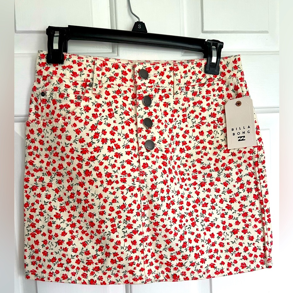 Billabong mini skirt